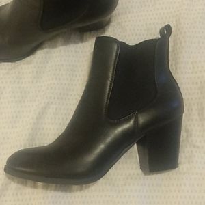 Black Bass boots size 9